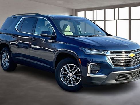 Used 2022 Chevrolet Traverse LT image 13