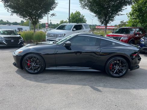 Certified 2024 Nissan Z Performance w/ Floor Mat Package RWD image 4