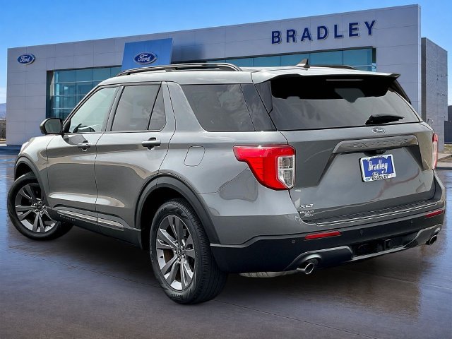 Used 2023 Ford Explorer XLT w/ Equipment Group 202A RWD image 5