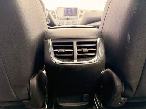 Used 2024 Chevrolet Malibu LT image 24