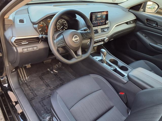 Certified 2025 Nissan Altima 2.5 S FWD image 4