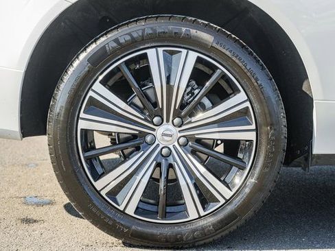 Used 2023 Volvo XC60 B5 Plus w/ Protection Package Premier image 19