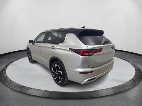 Used 2023 Mitsubishi Outlander SEL FWD image 7