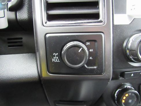 Used 2018 Ford F150 XLT w/ Equipment Group 302A Luxury image 18