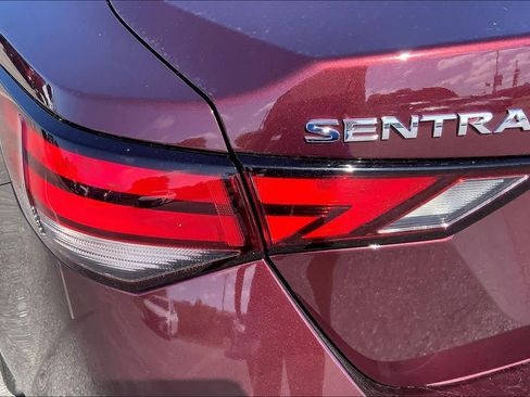 Used 2025 Nissan Sentra SV FWD image 27