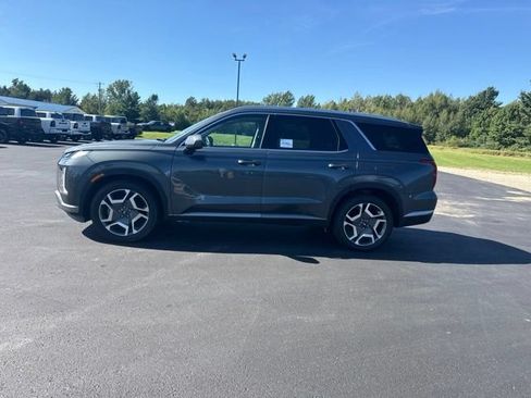 Used 2024 Hyundai Palisade SEL AWD/4WD image 2