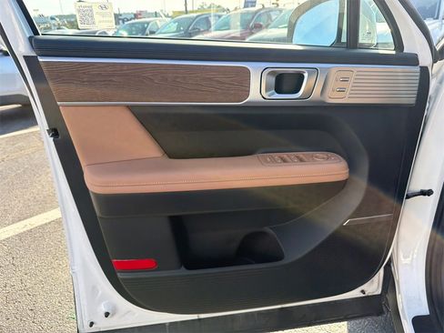 Used 2024 Hyundai Santa Fe Limited image 10