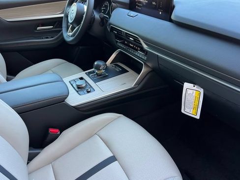 New 2026 MAZDA CX-90 3.3 Turbo w/ Preferred Package AWD/4WD image 19