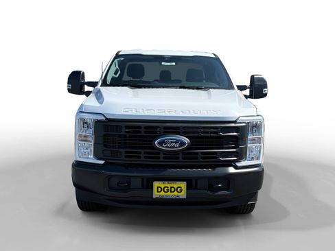 New 2026 Ford F250 XL w/ XL Driver Assist Package RWD image 8