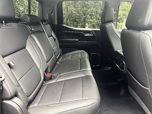 Used 2023 GMC Sierra 1500 SLT w/ SLT Convenience Package AWD/4WD image 21