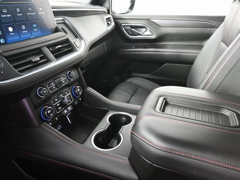 Used 2023 Chevrolet Suburban RST image 33