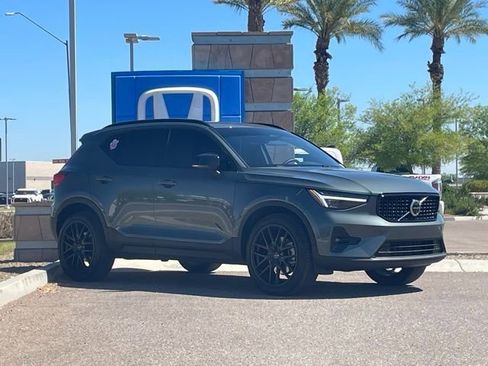 Used 2026 Volvo XC40 B5 Ultra w/ Climate Package image 4