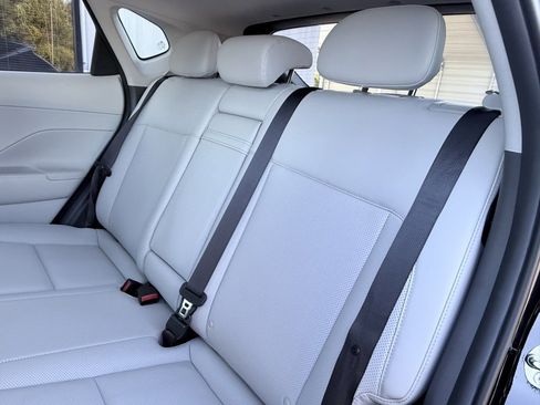 Certified 2025 Hyundai Kona Limited image 32