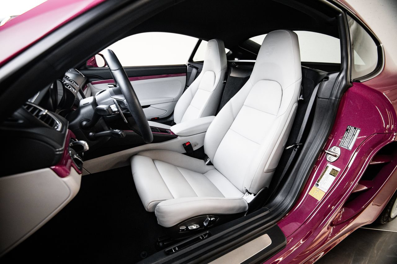 Certified 2025 Porsche 718 Cayman RWD image 5