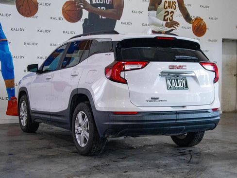 Used 2022 GMC Terrain SLE w/ Driver Convenience Package image 21