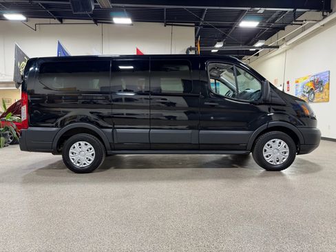 Used 2017 Ford Transit 150 XL image 4