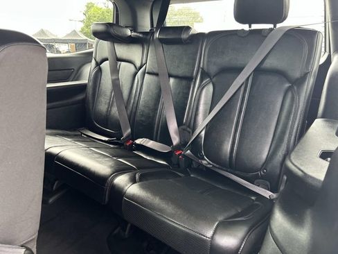 Used 2024 Jeep Wagoneer Series II w/ Flexible Seating Group RWD image 27