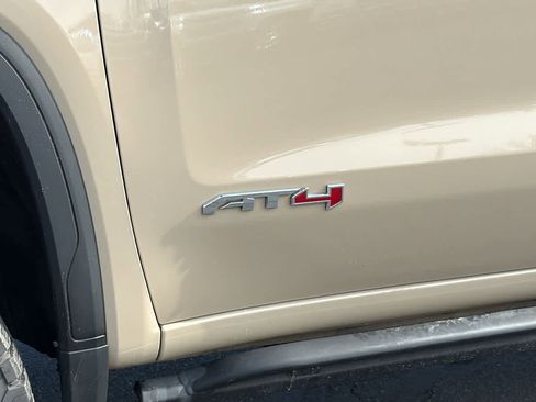 Used 2023 GMC Sierra 1500 AT4 image 10