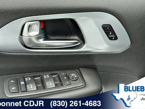 New 2026 Chrysler Pacifica Limited w/ S Appearance Package FWD image 11