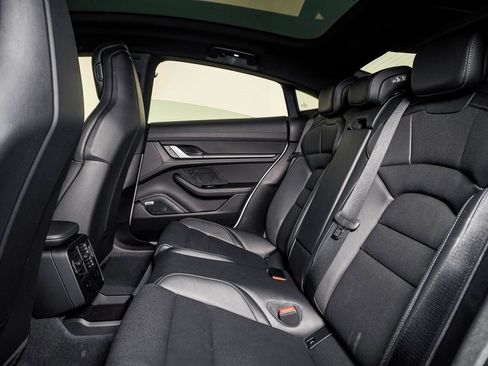 Certified 2025 Porsche Taycan image 17