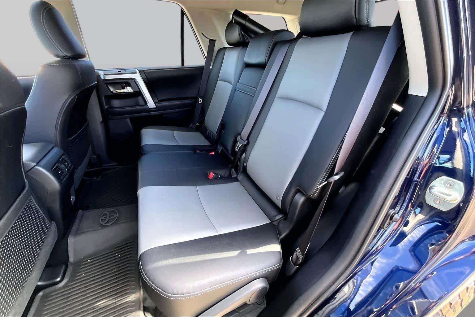 Used 2024 Toyota 4Runner SR5 Premium w/ Moonroof Package RWD image 20