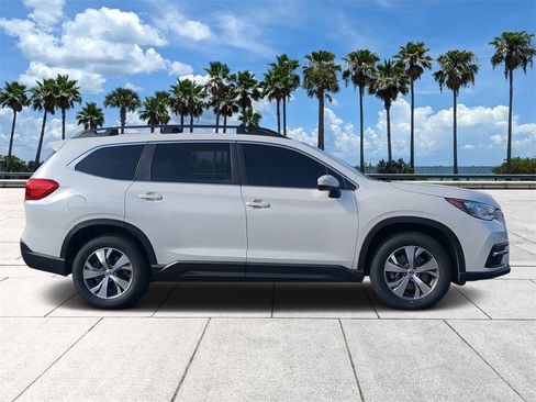 Certified 2022 Subaru Ascent Premium w/ Convenience Package image 3