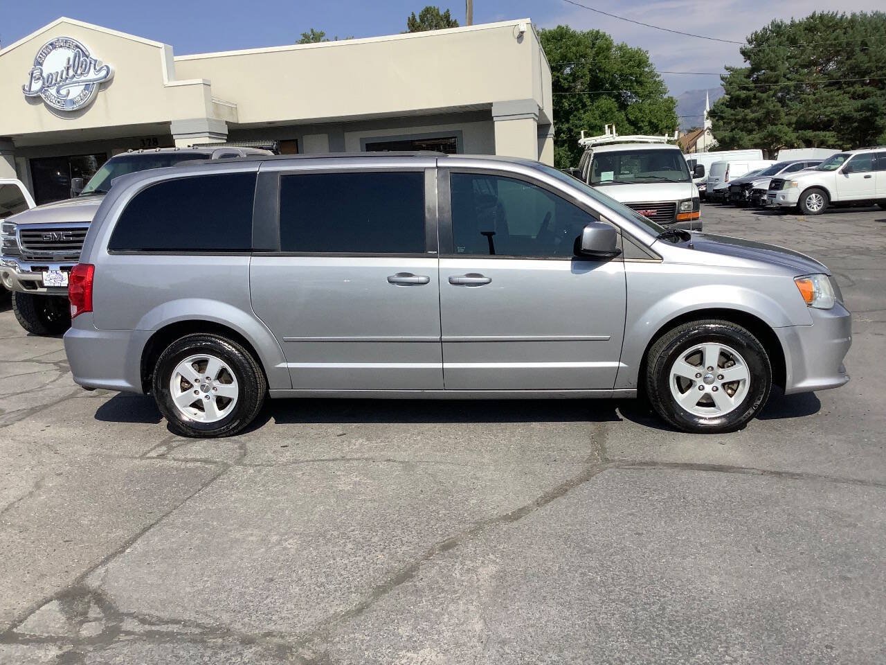 Used 2013 Dodge Grand Caravan SXT FWD image 13