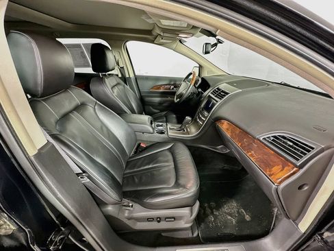 Used 2014 Lincoln MKX AWD w/ Equipment Group 102A image 35