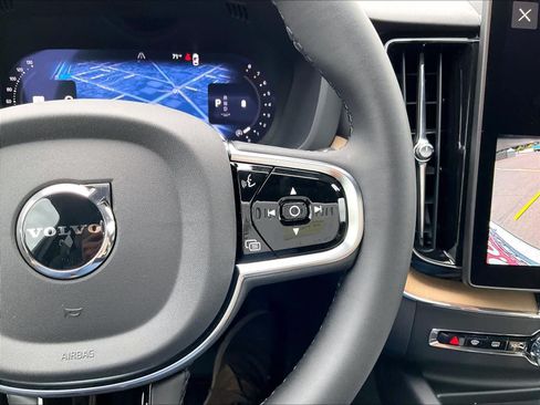 New 2027 Volvo XC60 B5 Core AWD/4WD image 18