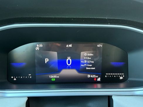 Used 2025 Volkswagen Taos SE w/ Panoramic Sunroof Package image 24