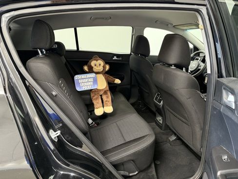 Used 2018 Kia Sportage LX image 19