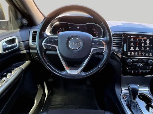 Used 2021 Jeep Grand Cherokee Laredo X AWD/4WD image 9
