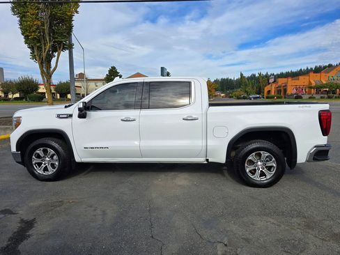 Used 2020 GMC Sierra 1500 SLT w/ Driver Alert Package I image 4