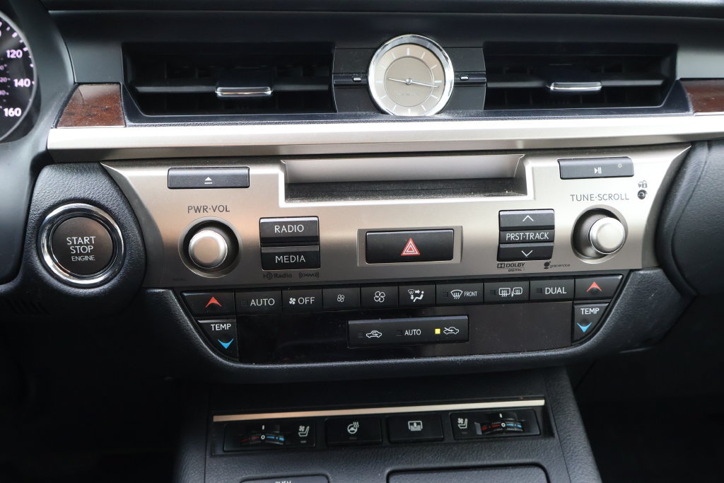 Used 2014 Lexus ES 350 w/ Ultra Luxury Package FWD image 24