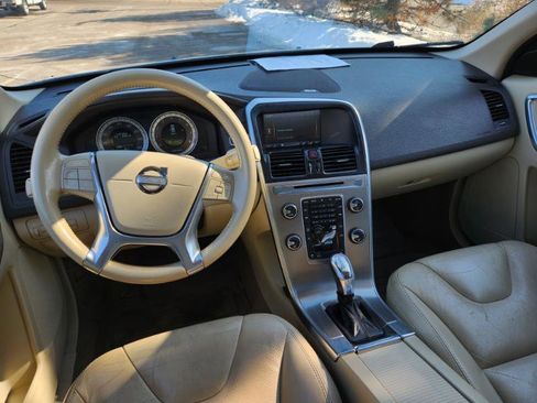 Used 2013 Volvo XC60 T6 image 26