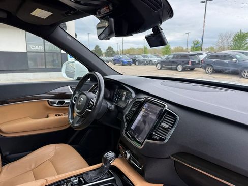 Used 2018 Volvo XC90 T6 Momentum w/ Convenience Package AWD/4WD image 26