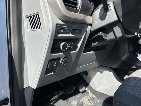Used 2023 Ford F150 Lightning XLT AWD/4WD image 22