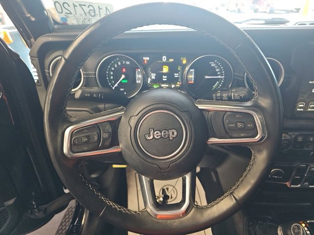 Used 2022 Jeep Wrangler Unlimited Sahara w/ Cold Weather Group AWD/4WD image 12