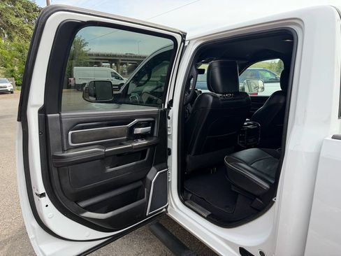 Used 2022 RAM 2500 Laramie AWD/4WD image 8