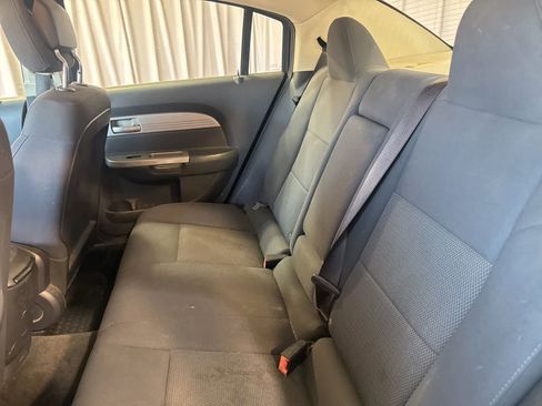 Used 2010 Chrysler Sebring Touring FWD image 14