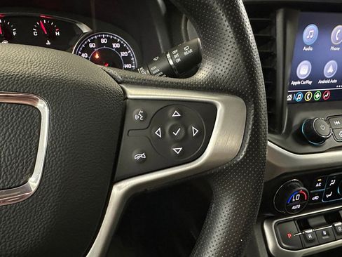 Certified 2023 GMC Acadia SLE w/ Driver Convenience Package image 9