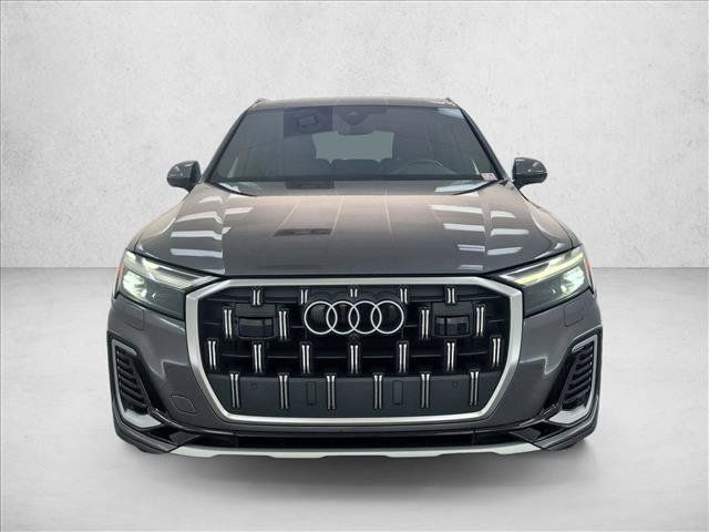 Used 2025 Audi Q7 3.0T Premium Plus AWD/4WD image 2