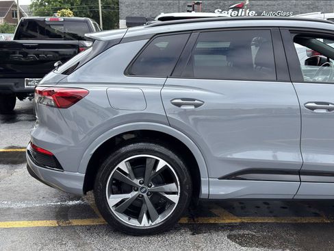 Used 2024 Audi Q4 e-tron Premium w/ Convenience Package AWD/4WD image 9