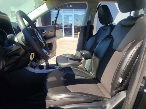 Used 2021 Jeep Compass Latitude image 14