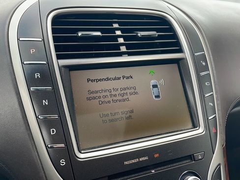 Used 2016 Lincoln MKX Black Label w/ Technology Package AWD/4WD image 35