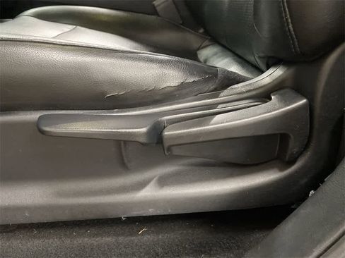 Used 2013 Nissan Leaf SL image 16
