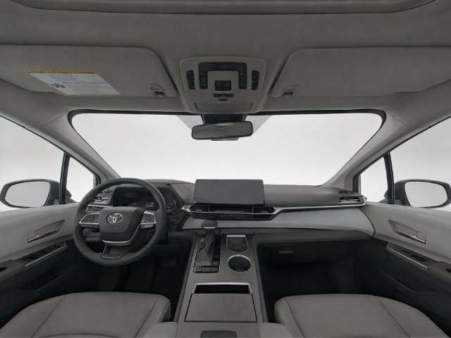 Used 2025 Toyota Sienna XLE FWD image 14