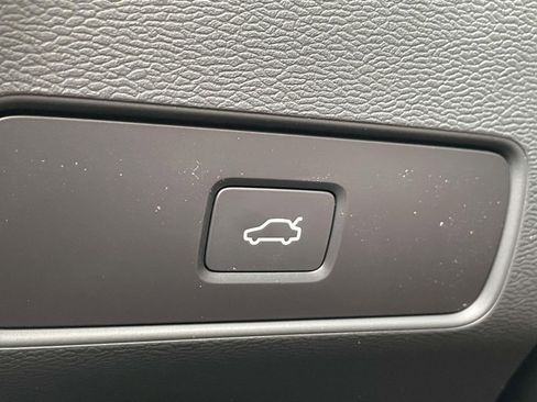 New 2025 Volvo XC40 B5 Ultra w/ Protection Package image 26