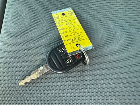 Used 2015 Ford F350 XL w/ Power Equipment Group AWD/4WD image 12