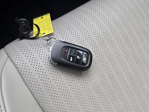 Used 2024 Honda Civic Touring image 21